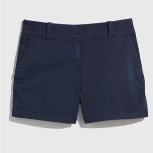 Vineyard Vines 3.5” Every Day Shorts, size 14.  Navy, excellent condition!